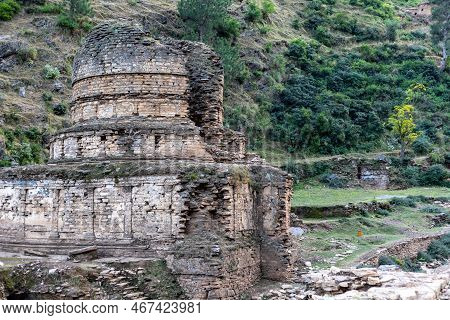 The Main Stupa Of The Tokar Dara Archaeology In The Najigram Valley