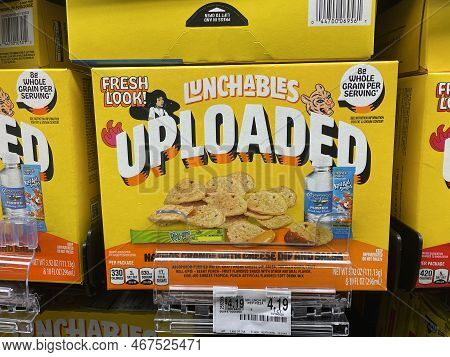 Grovetown, Ga Usa - 11 02 22: Grocery Store Lunchables Dinners Uploaded