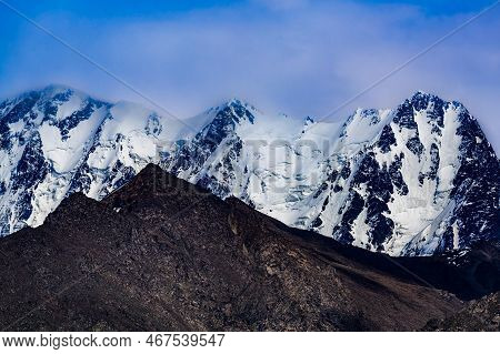 Bogda Peak Snow Mountain In Summer - Tianchi Scenic Spot In Tianshan Mountains, Xinjiang, China