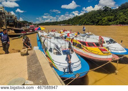 Kapit, Malaysia - March 2, 2018: Boats On Batang Rejang River In Kapit, Sarawak, Malays