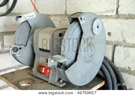 The image of grinding machine under thew white background