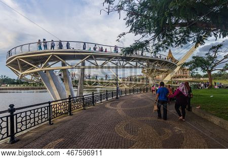 Kuching, Malaysia - March 4, 2018: Darul Hana Bridge In The Center Of Kuching, Malays