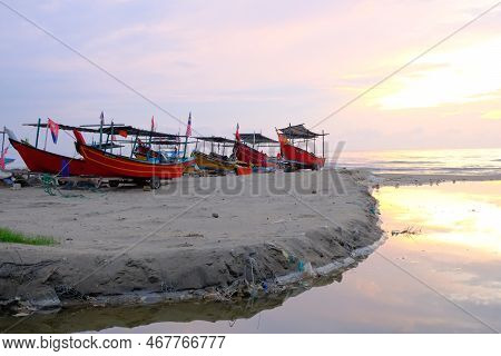 The Bangau Maritime Figureheads. Colorful Pattern Of Traditional Fisherman Boats In Kelantan, Malays