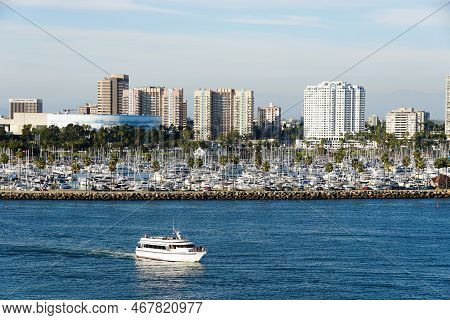 Long Beach, California, U.s.a - November 5, 2022 - The View Of The Boat Marina And Buildings In The 