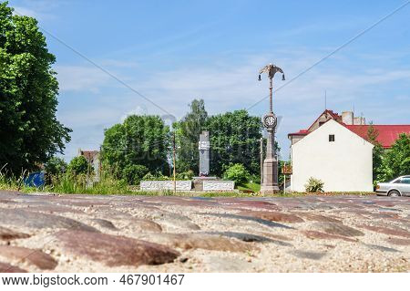 Russia, Kaliningrad Region, Slavsk (heinrichswalde), July 13, 2022. A Square In The Center Of The Ci