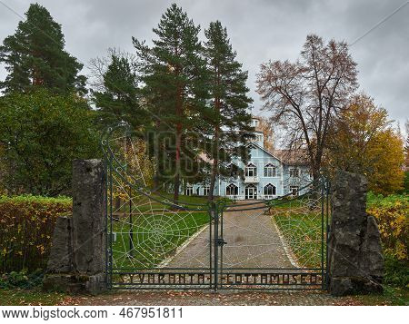 Finland, Tuusula - 8 October 2021. Park Near Wooden Building Of Lotta Museum In Finnish Tuusula Town