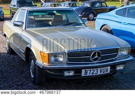 Shepton Mallet, Uk, February 08, 2020: A 1985 Mercedes Benz Sl 280, Reg No: B723 Vua At The Great We