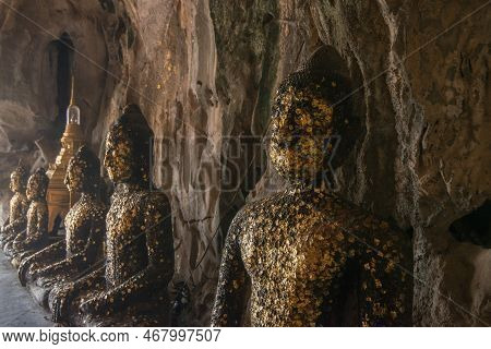 Thailand Ratchaburi Tham Khao Ngu Cave