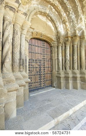 Ingresso alla Chiesa di Santa Maria in Ejea de los Caballeros, Saragozza, Spagna