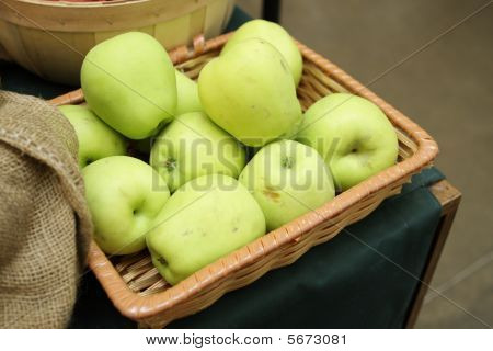 Gelbe Äpfel
