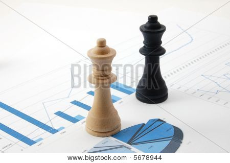 Chess Mann über Business Diagramm