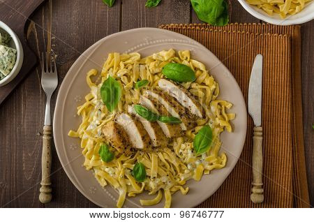 Pasta With Cheese And Chicken