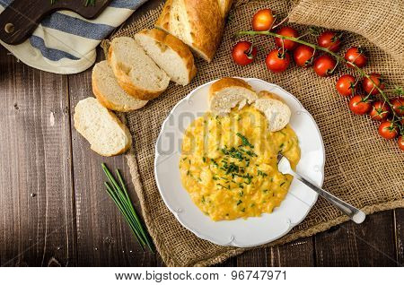 French Style Scrambled Eggs With Chives