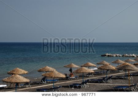 Perissa Beach