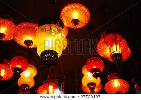 色彩缤纷的灯 (特写)