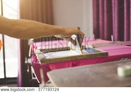 Screen Printing, Is Working Finely, It's A Very Important Step.