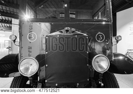 Sparkford.somerset.united Kingdom.march 26th 2023.an Albion Lca 44 40/50 Cwt New Van From 1934 Is On
