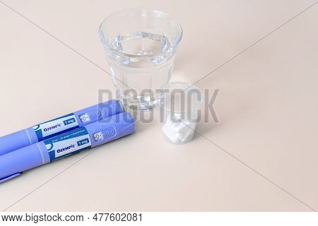 Ozempic Insulin Injection Pen Or Insulin Cartridge Pen For Diabetics. Medical Equipment For Diabetes