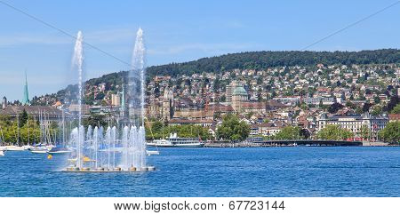 Lake Zurich And Zurich Cityscape