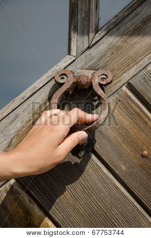 Guest Hand Knock Retro Door Handle Buzzer Ringer