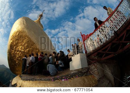 People Offerings Of Gold For Kyaiktiyo Pagoda.