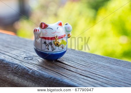 Lucky Cat in blue color