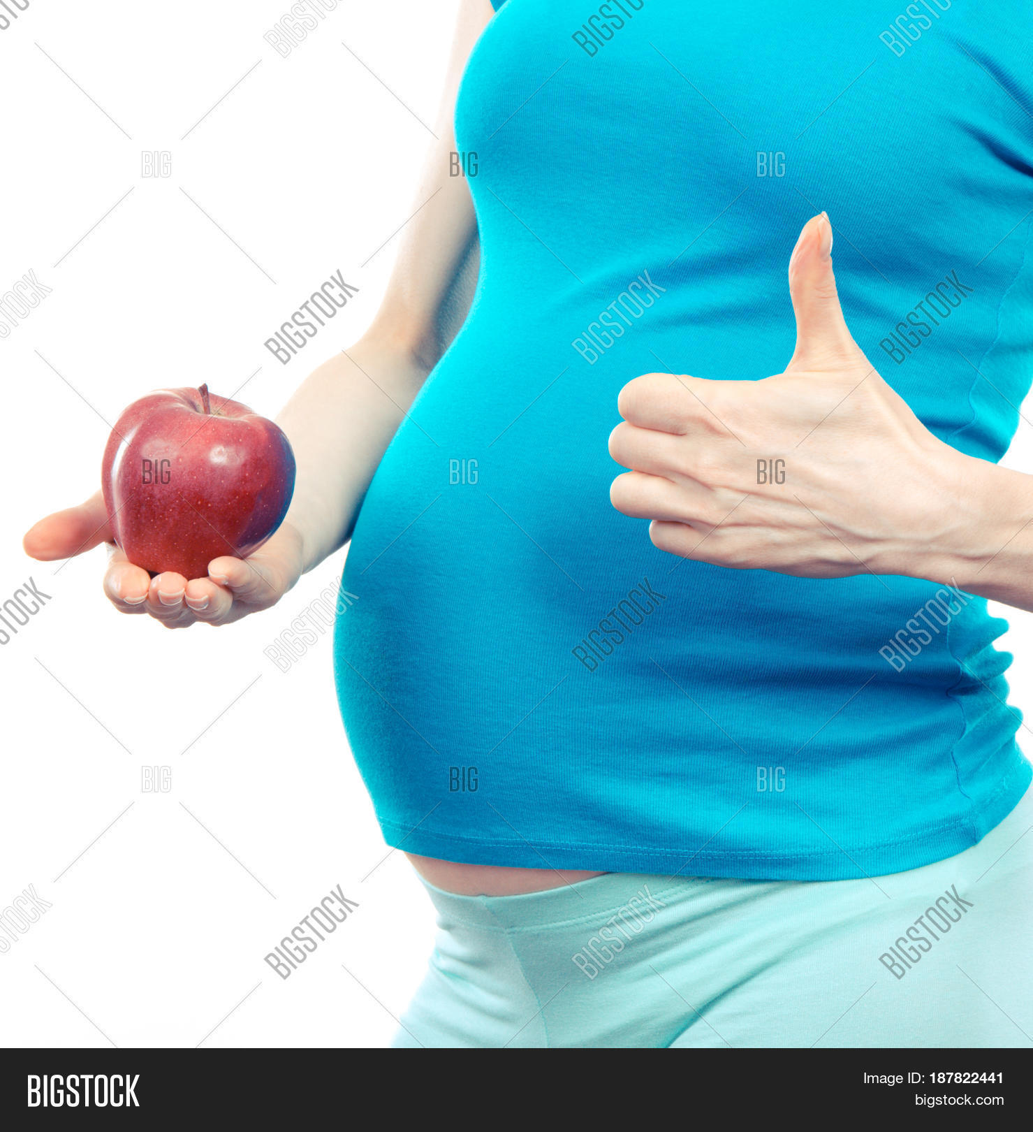 Можно беременной поднимать руки вверх. Пилатес для беременных 2 триместр. Можно беременной поднимать руки вверх. Поднятие рук вверх при беременности. Беременная женщина с поднятыми руками.