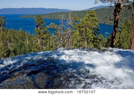 Vattenfall av Emerald Bay, Lake Tahoe California