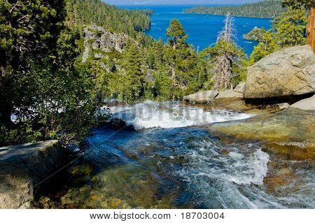 Vattenfall av Emerald Bay, Lake Tahoe California