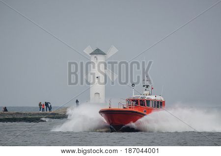 MARITIME PILOT AND STAWA MILLS - Pilot vessel within the port of Swinoujscie