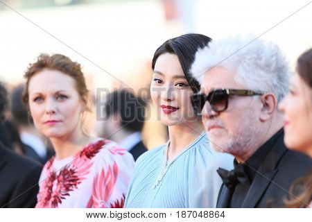 Fan Bingbing attends the 'Ismael's Ghosts (Les Fantomes d'Ismael)' screening and Opening Gala during the 70th annual Cannes Film Festival at Palais  on May 17, 2017 in Cannes, France.