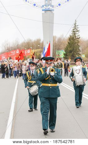 Kirishi, Russia - 9 May, Military musicians in front of the column of the immortal regiment, 9 May, 2017.
Preparation and conduct of the action Immortal regiment in small cities of Russia.