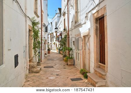 Characteristic alleyway of Locorotondo. Puglia. Southern Italy.