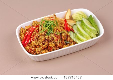 Spicy Roasted Mince Chicken With Yellow Curry Paste ,call Khua Kling