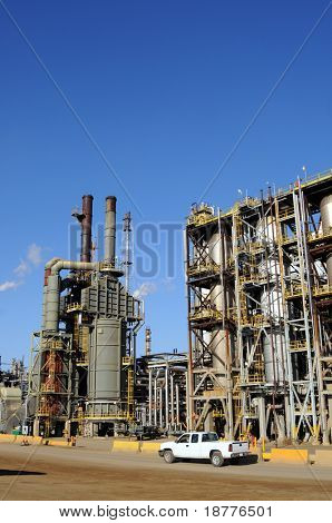 Modern Petrokimya tesisi