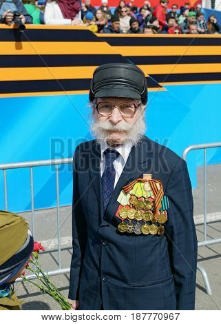 09.05.2017.Russia.Saint-Petersburg.A veteran of world war II in the Victory parade on the ninth of may .