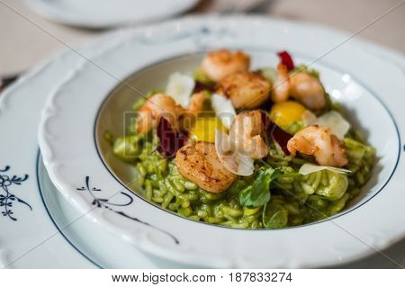 Tasy seafood shrimp salad in a restaurant