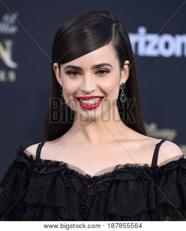 LOS ANGELES - MAY 18:  Sophia Carson arrives for 