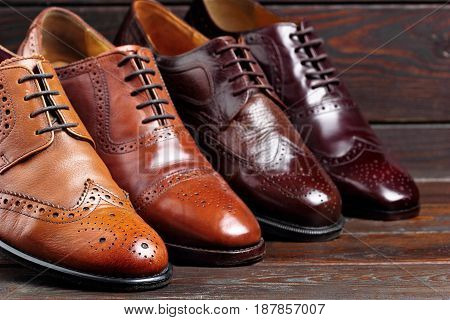 Fashion Classical Polished Men's Shades Of Brown Oxford Brogues.selective Focus