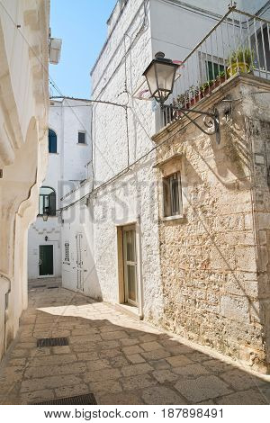 Characteristic alleyway of Cisternino. Puglia. Southern Italy.