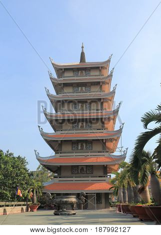 Vinh Nghiem pagoda temple Ho Chi Minh City Saigon Vietnam