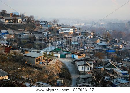 Low-rise Private Building On The Outskirts Of Dushanbe