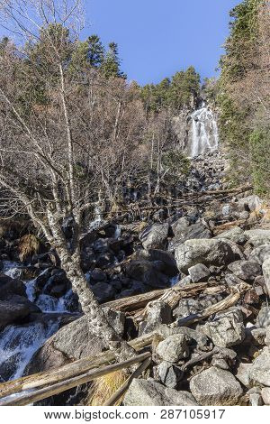 Ratera Waterfall, Aigües Tortes I Estany De Sant Maurici National Park, Lleida, Catalonia, Spain