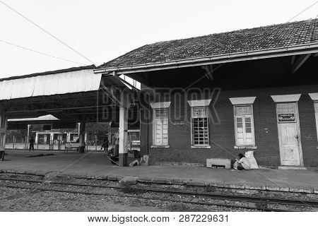 Thazi, Myanmar - 23 November, 2018: Black And White Picture Of Beautiful Thazi Train Station In Myan