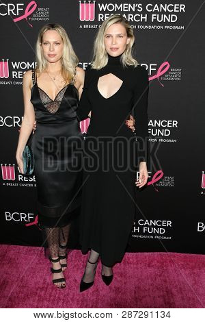 LOS ANGELES - FEB 28:  Erin Foster, Sara Foster at the Women's Cancer Research Fund's An Unforgettable Evening at the Beverly Wilshire Hotel on February 28, 2019 in Beverly Hills, CA