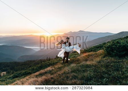 Wedding Walk Lovers Bride And Groom Gram.