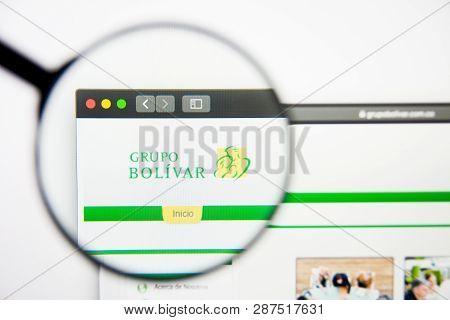 Los Angeles, California, Usa - 28 February 2019: Grupo Bolivar Website Homepage. Grupo Bolivar Logo 