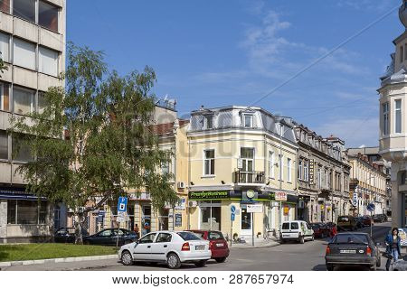 Ruse, Bulgaria - May 1, 2008: Building And Street At The Center Of City Of Ruse, Bulgaria