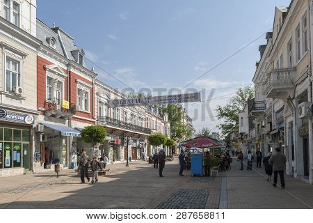 Ruse, Bulgaria - May 1, 2008: Building And Street At The Center Of City Of Ruse, Bulgaria