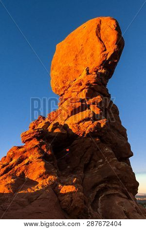 Balanced Rock Formation, Arches National Park